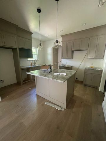 608 Ritchey Street, Gainesville, TX 76240