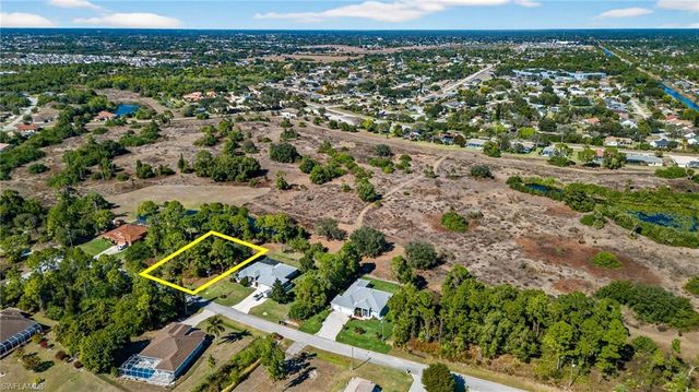 635 Parkdale BLVD, Lehigh Acres, FL 33974