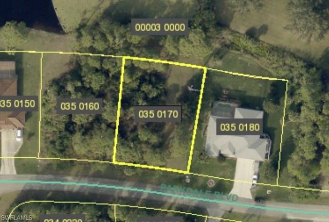 635 Parkdale BLVD, Lehigh Acres, FL 33974