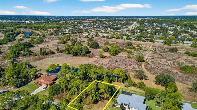 635 Parkdale BLVD, Lehigh Acres, FL 33974