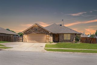 324 Stanley Drive, Aubrey, TX 76227