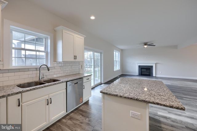 120 ELI DR, York, PA 17404