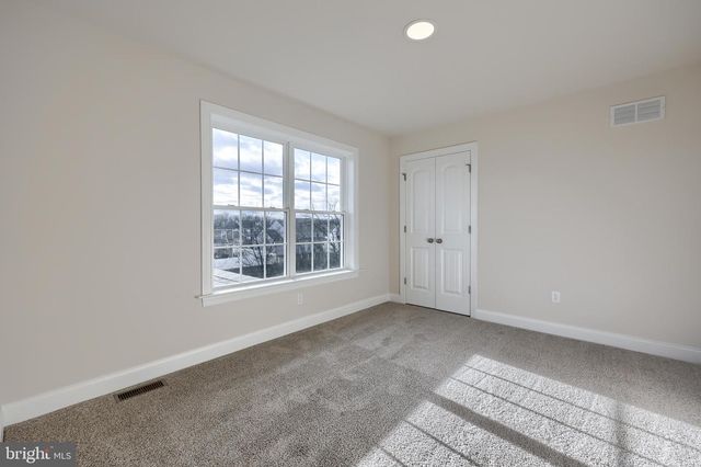 120 ELI DR, York, PA 17404