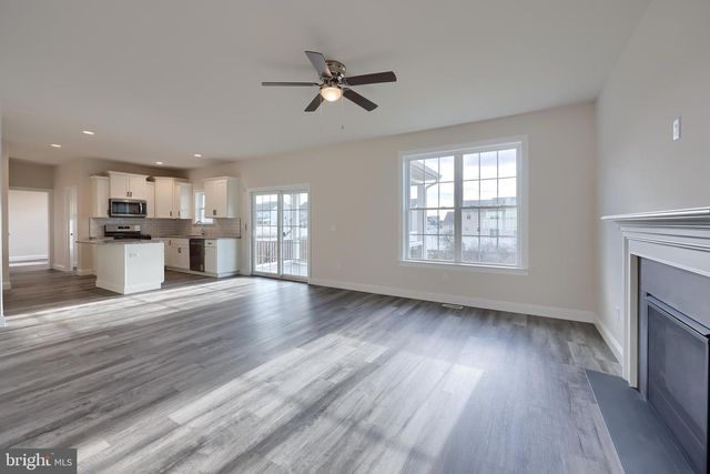 120 ELI DR, York, PA 17404