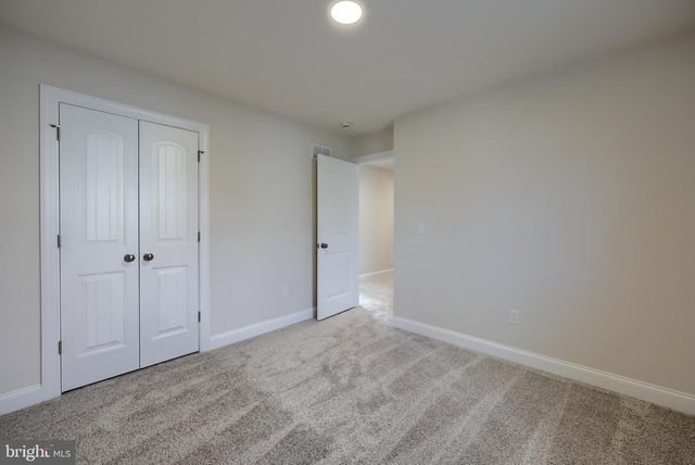 120 ELI DR, York, PA 17404