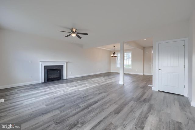 120 ELI DR, York, PA 17404