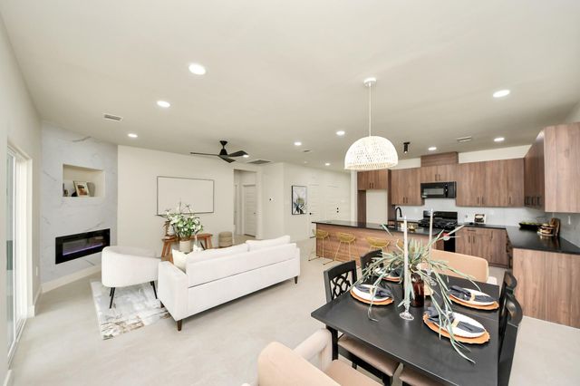 319 E Gulf Street, Baytown, TX 77520