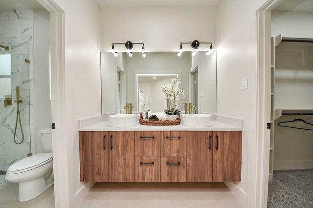 319 E Gulf Street, Baytown, TX 77520