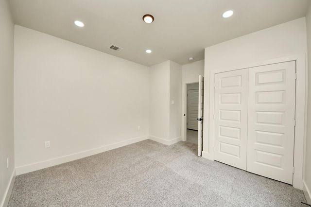 319 E Gulf Street, Baytown, TX 77520