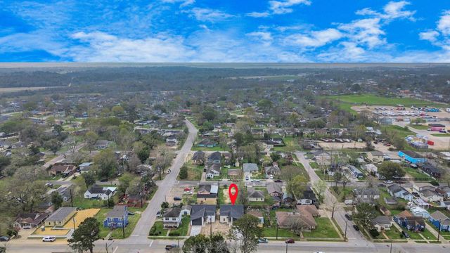 319 E Gulf Street, Baytown, TX 77520