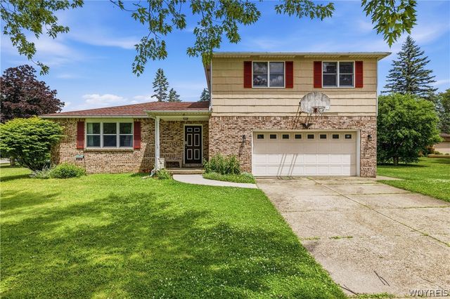 15 Glendale Terrace, Orchard Park, NY 14127