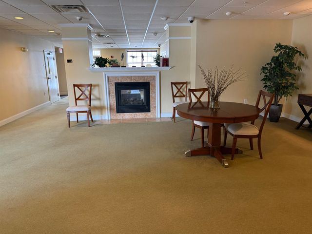 61 Pearl St Unit 18, Essex Junction, VT 05452