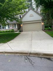 183 Four Seasons Road, Orion Twp, MI 48360