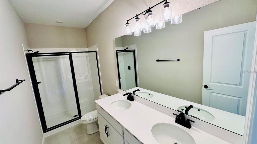 Image 16 of property listing at 1528 ERIN BREEZE LANE, Kissimmee, FL 34744