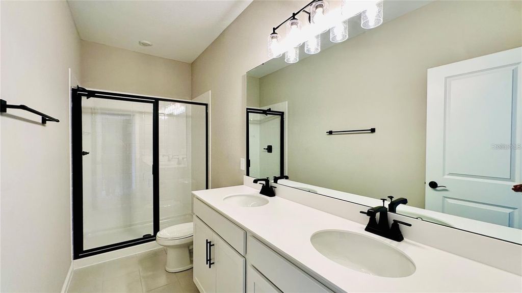 Image 17 of property listing at 1528 ERIN BREEZE LANE, Kissimmee, FL 34744