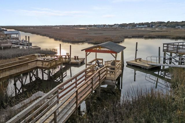 118 Dogwood Dr. S, Garden City Beach, SC 29576