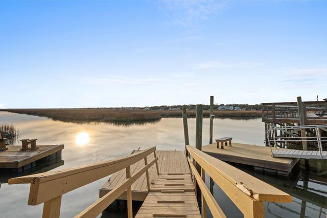 118 Dogwood Dr. S, Garden City Beach, SC 29576