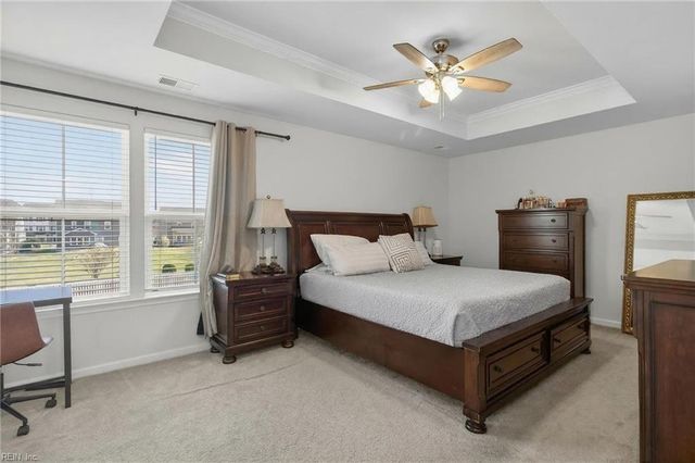 709 Big Bear LN, Chesapeake, VA 23323