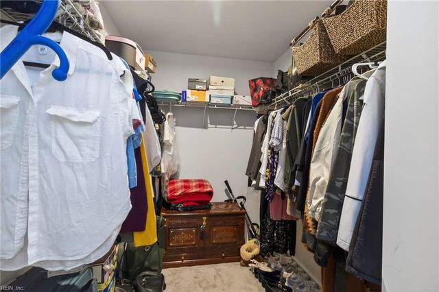 709 Big Bear LN, Chesapeake, VA 23323