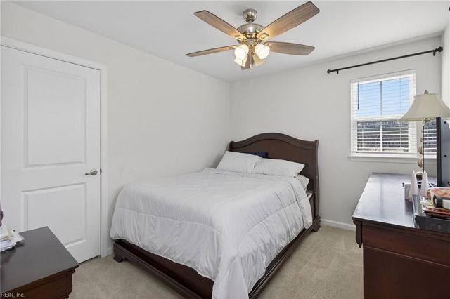 709 Big Bear LN, Chesapeake, VA 23323