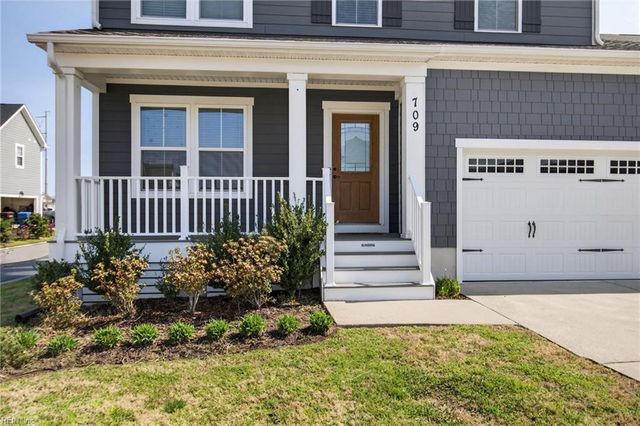 709 Big Bear LN, Chesapeake, VA 23323