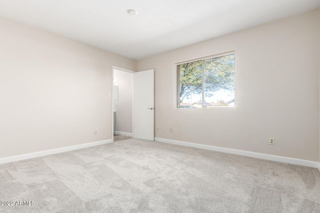 1225 W HALSTEAD Drive, Phoenix, AZ 85023