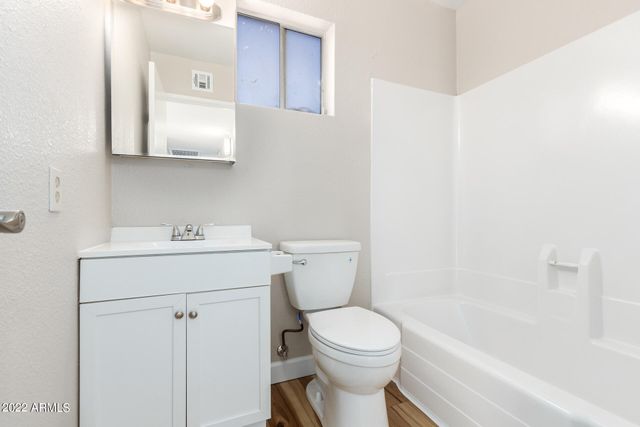 1225 W HALSTEAD Drive, Phoenix, AZ 85023