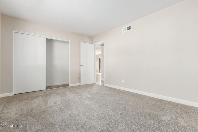 1225 W HALSTEAD Drive, Phoenix, AZ 85023