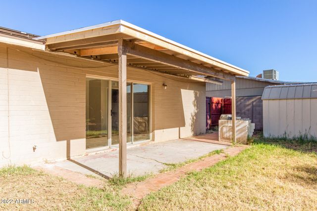 1225 W HALSTEAD Drive, Phoenix, AZ 85023