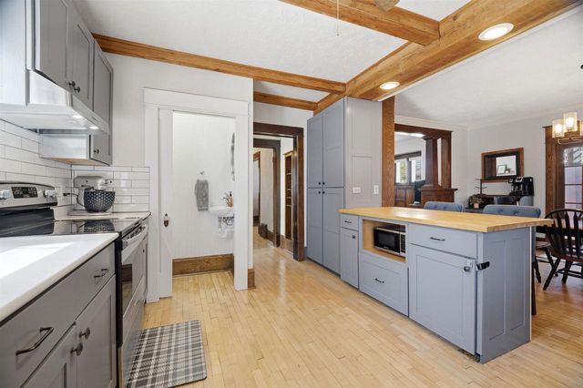 1404 N SUPERIOR STREET, Appleton, WI 54911