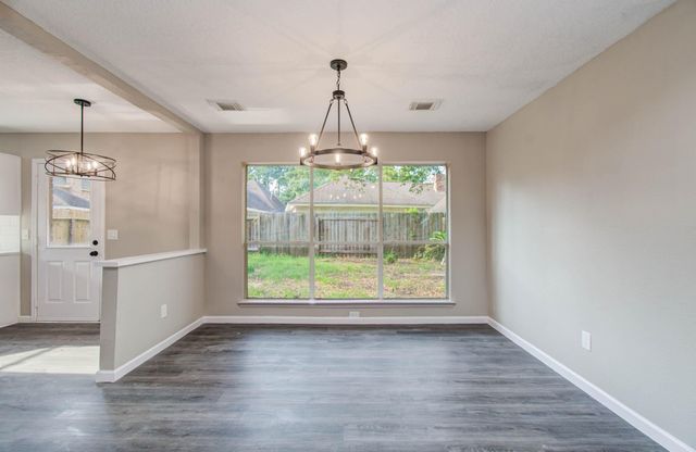 5803 Forest Timbers Dr, Humble, TX 77346