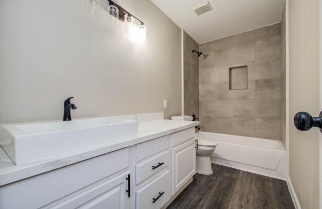 5803 Forest Timbers Dr, Humble, TX 77346