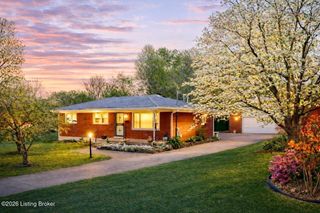 8813 Maple Rd, Louisville, KY 40229