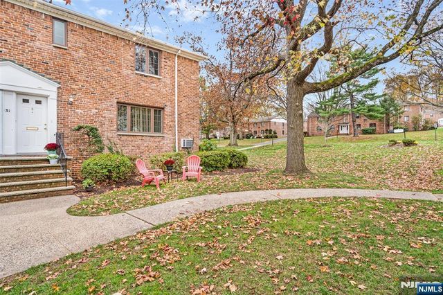 31 Troy Drive B, Springfield, NJ 07081