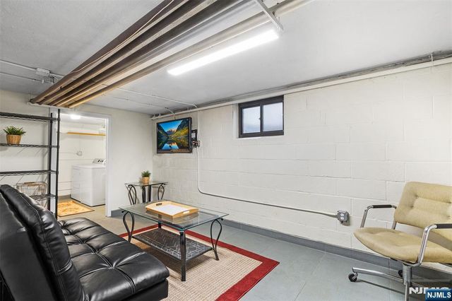 31 Troy Drive B, Springfield, NJ 07081