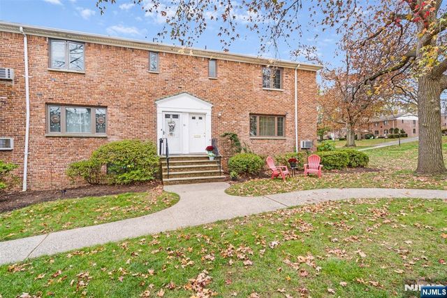 31 Troy Drive B, Springfield, NJ 07081