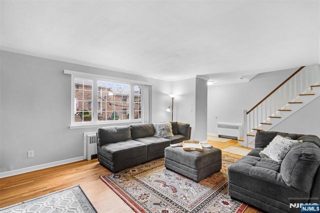 31 Troy Drive B, Springfield, NJ 07081