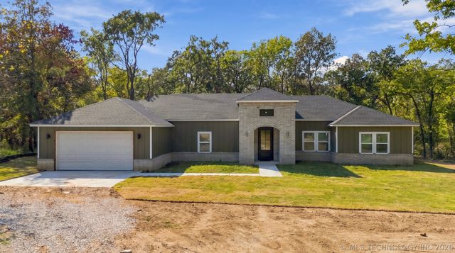 28804 S Meadow Road, Catoosa, OK 74015