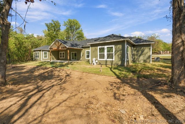 28804 S Meadow Road, Catoosa, OK 74015