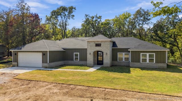 28804 S Meadow Road, Catoosa, OK 74015