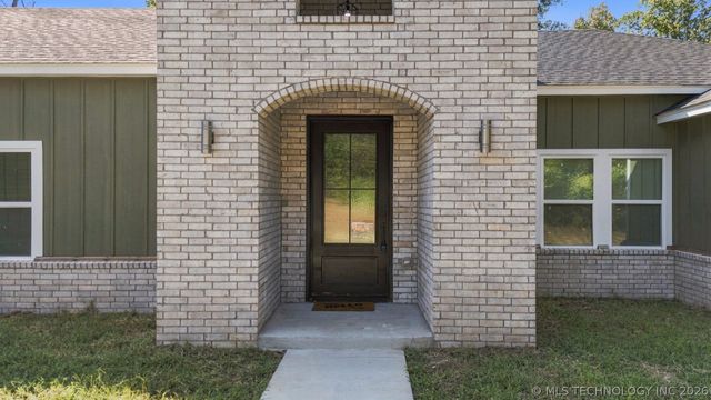 28804 S Meadow Road, Catoosa, OK 74015