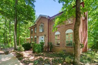 8016 Quail Creek Rd, Nashville, TN 37221