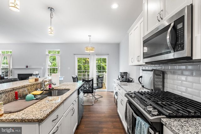 8 SHIRE CT, Somerdale, NJ 08083
