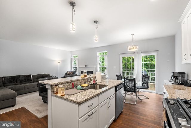 8 SHIRE CT, Somerdale, NJ 08083