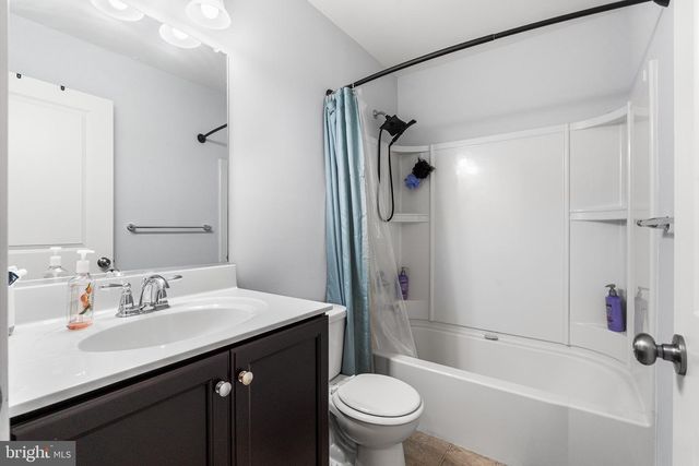 8 SHIRE CT, Somerdale, NJ 08083