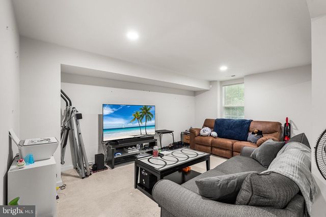 8 SHIRE CT, Somerdale, NJ 08083