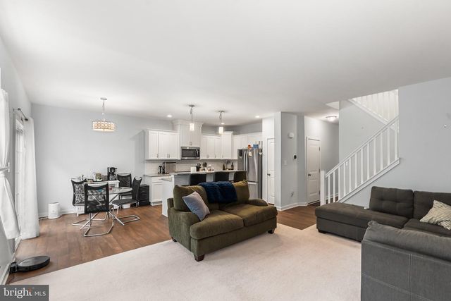 8 SHIRE CT, Somerdale, NJ 08083