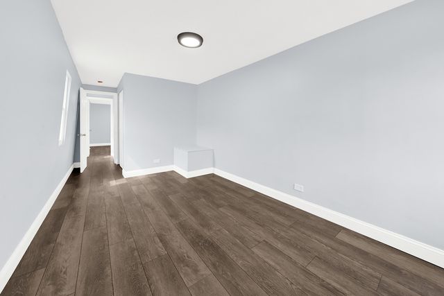 5700 S Lowe Avenue, Chicago, IL 60621