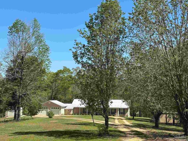 115 Cedar Ave, Frisco City, AL 36445