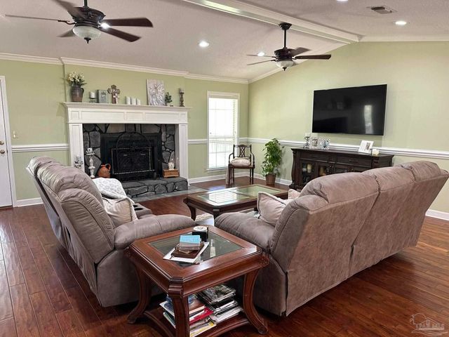 115 Cedar Ave, Frisco City, AL 36445